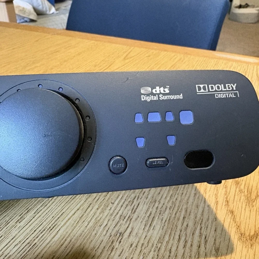 GENUINE Logitech Z906 5.1 Surround Sound Speaker System Control Console, Remote